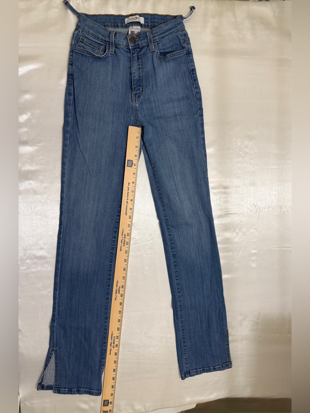 Vibrant Mid Rise Straight Leg Jeans in size 9 (W28)- Made in USA
